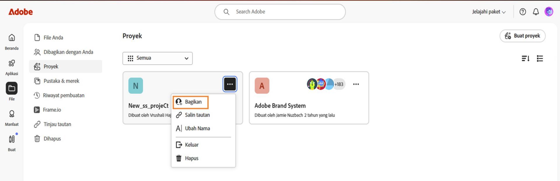 Antarmuka Adobe Creative Cloud menampilkan menu drop-down dengan opsi untuk berbagi, menyalin tautan, mengganti nama, meninggalkan, atau menghapus.