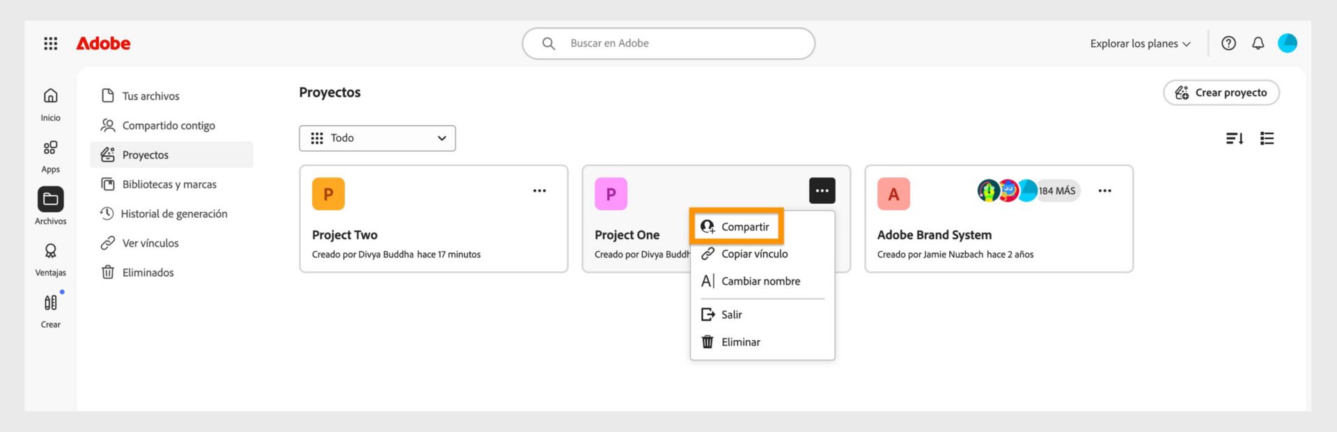 Interfaz de Adobe Creative Cloud que muestra un menú desplegable con opciones para compartir, copiar enlace, cambiar nombre, salir o eliminar.