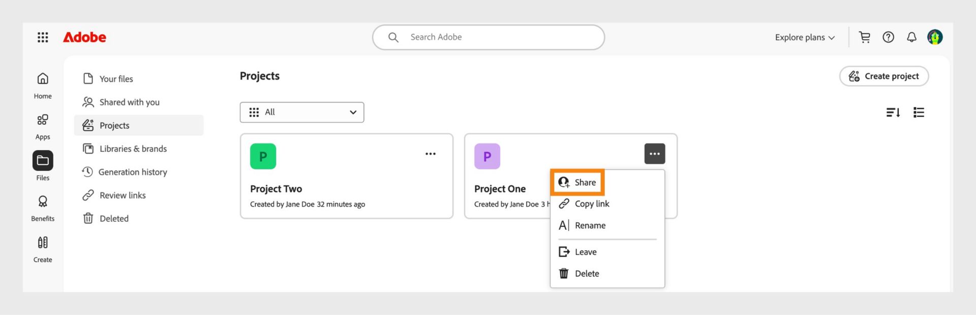 Interfața Adobe Creative Cloud afișează un meniu derulant cu opțiuni de partajare, copiere a linkului, redenumire, ieșire sau ștergere.