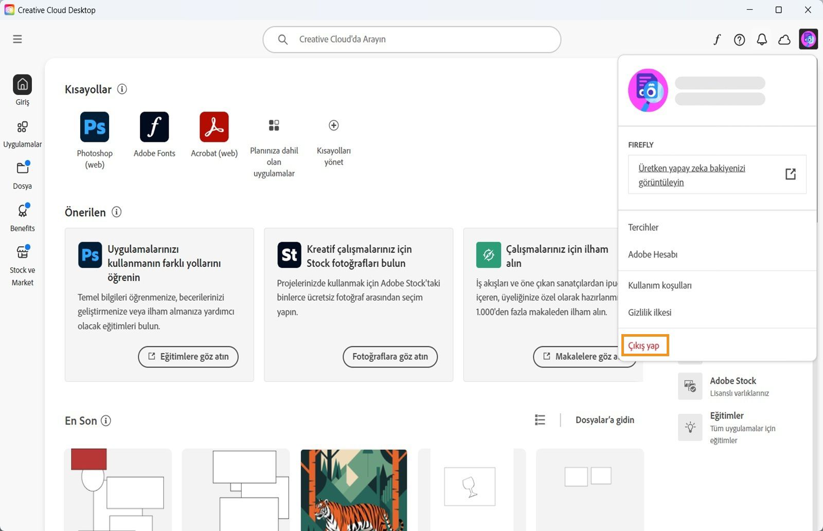 Creative Cloud masaüstü uygulamasından çıkış yapmak için sağ üst köşedeki Hesap menüsü düğmesini kullanabilirsiniz.