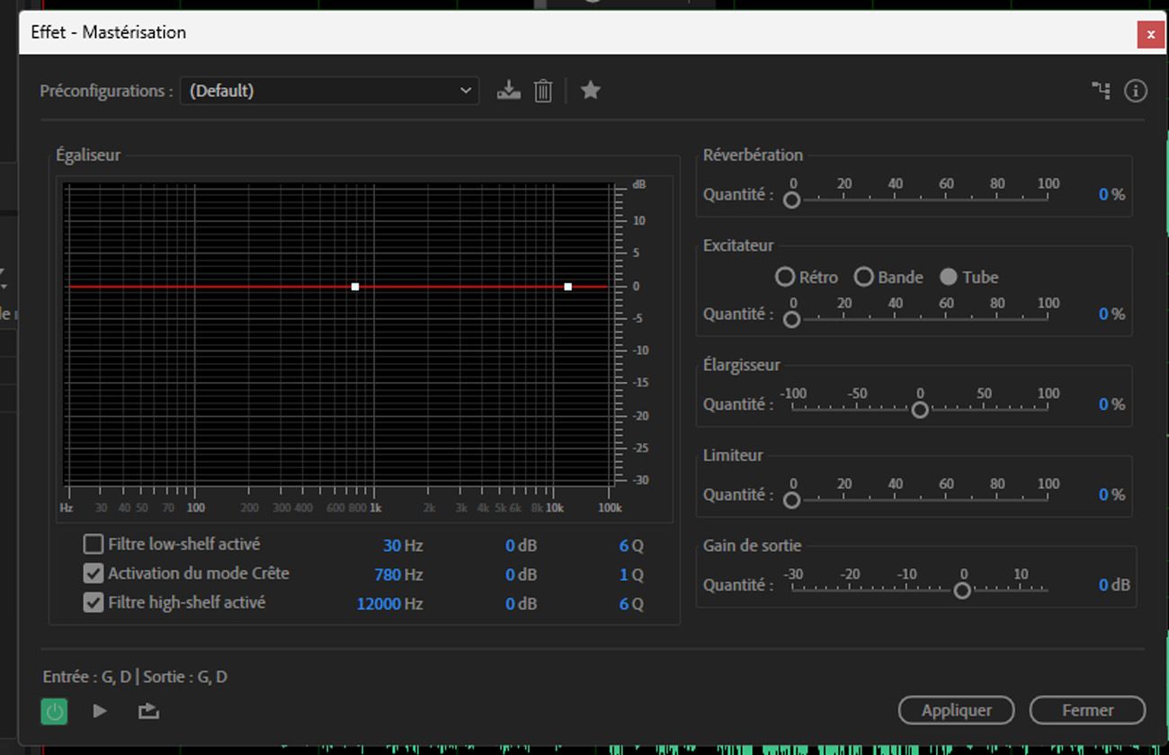 La boîte de dialogue de l’effet Mastering est ouverte et contient des préréglages et des paramètres pour l'amélioration du mixage final.