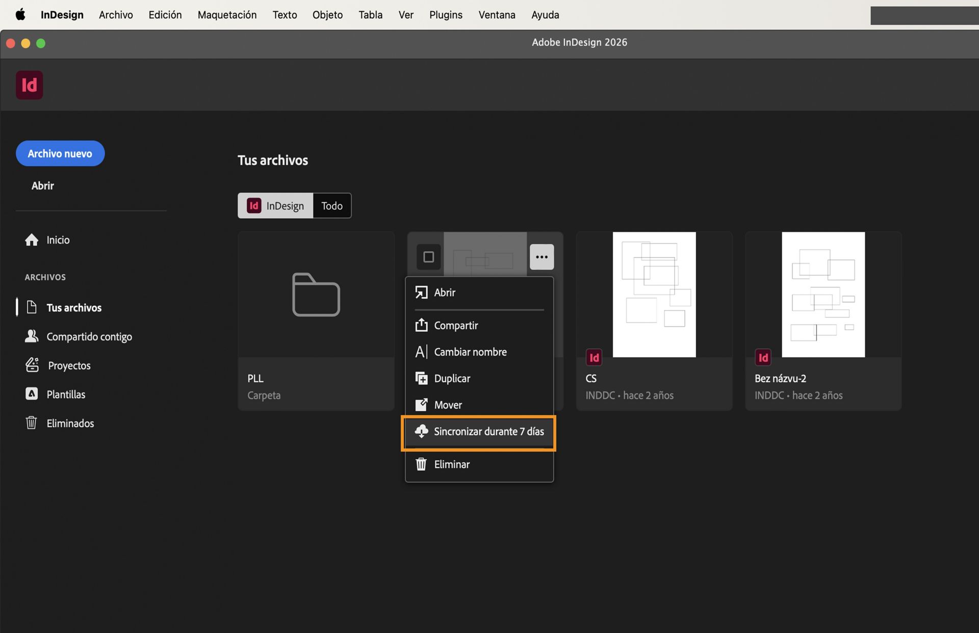 Captura de la pantalla de Inicio de InDesign con elementos destacados de la pestaña Tus archivos y el botón Hacer disponible sin conexión.