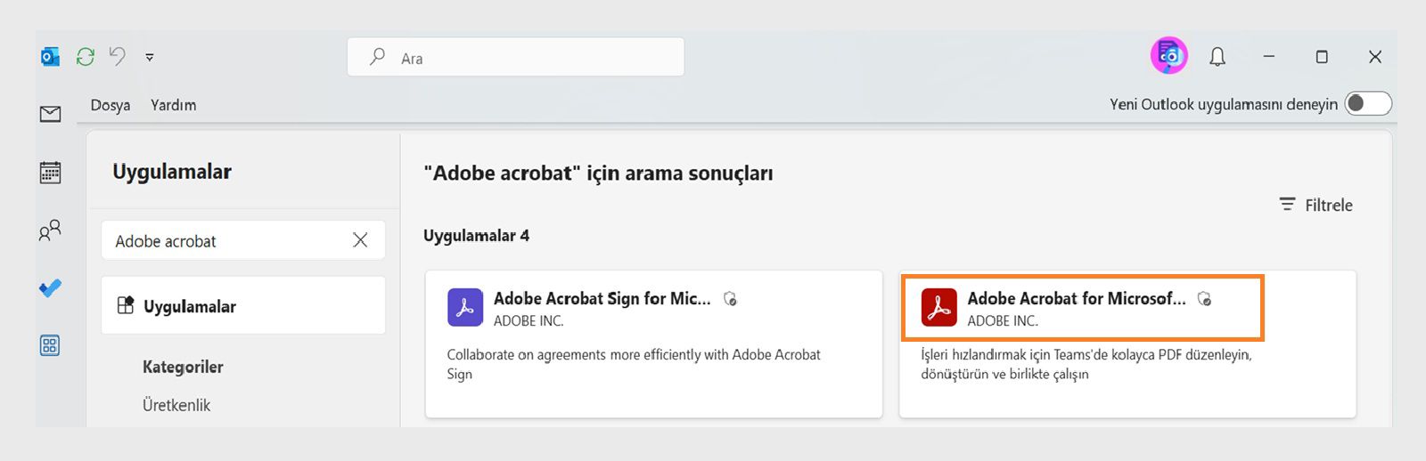 Microsoft Oulook, Acrobat uygulamaları için arama sonuçlarını gösterir ve Adobe Acrobat uygulamalarının listesi vurgulanır.
