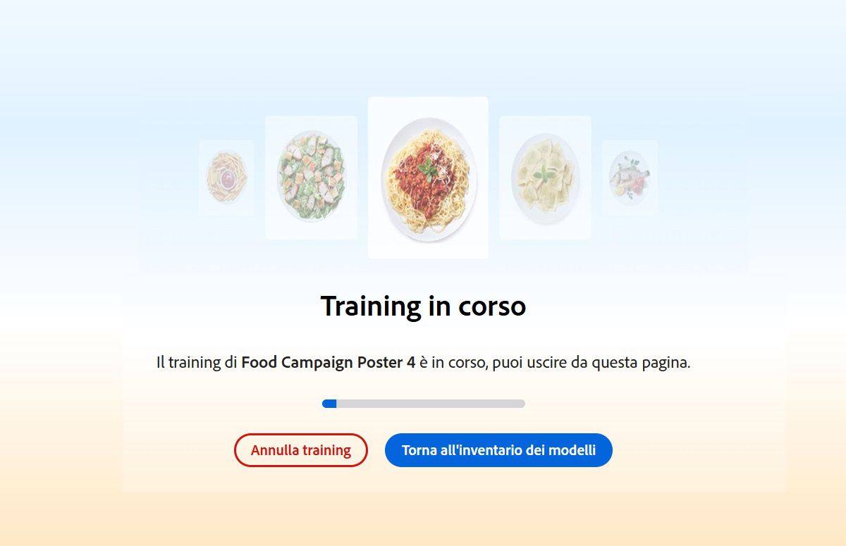 L’interfaccia utente mostra &quot;Addestramento in corso&quot;. Sotto c'è un messaggio che dice: &quot;Food Campaign Poster è in fase di addestramento, puoi uscire da questa pagina&quot;.