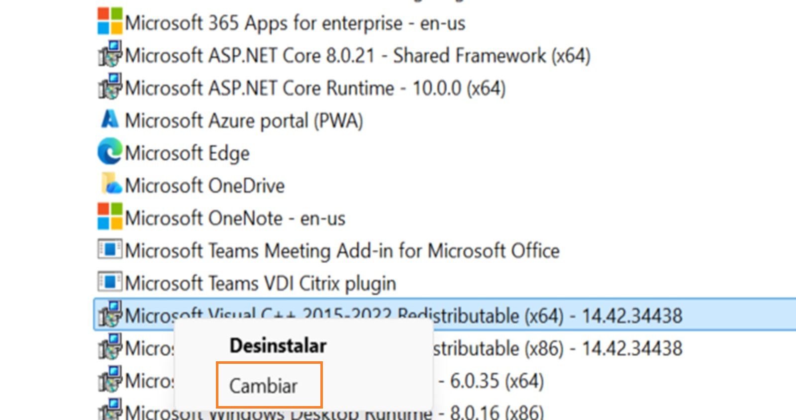 La ventana Programas y características muestra un paquete Microsoft Visual C++ Redistributable con la opción Cambiar resaltada.